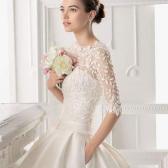 Aire Barcelona Wedding Dress - Picture 3 of 4